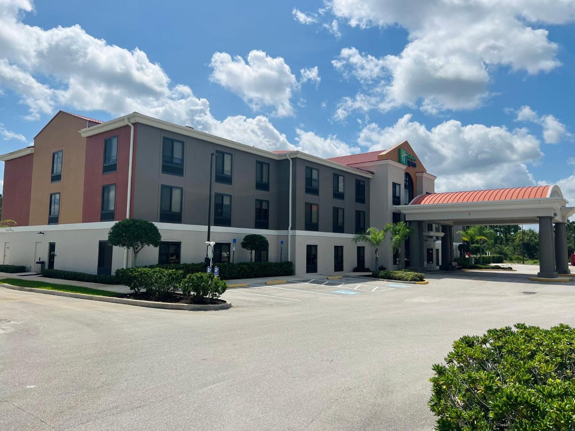 Holiday Inn Express & Suites Sebring By Ihg Экстерьер фото