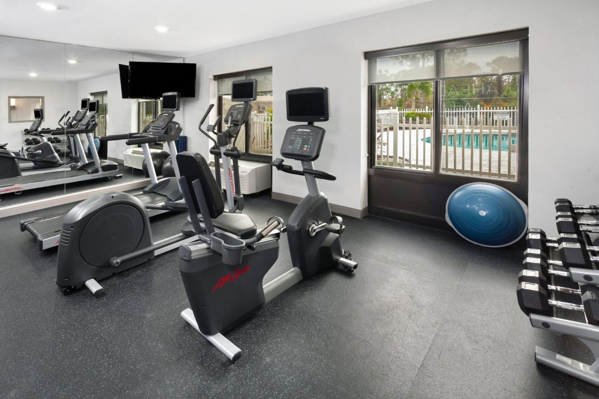 Holiday Inn Express & Suites Sebring By Ihg Экстерьер фото
